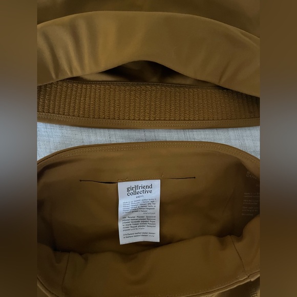 Girlfriend Collective Bikes Shorts and Sports Tank - Picture 7 of 8